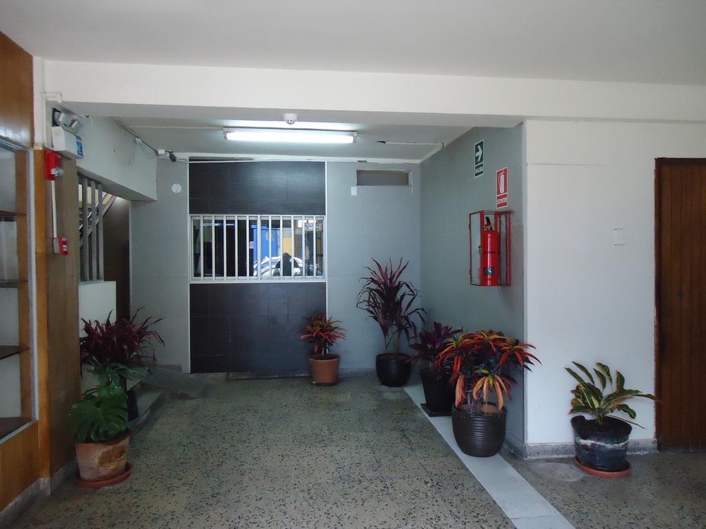 Hotel Estacion Central Lima Buitenkant foto
